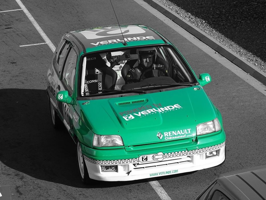 Verlinde is sponsoring a member of its personnel for the French AutoCross Championship.